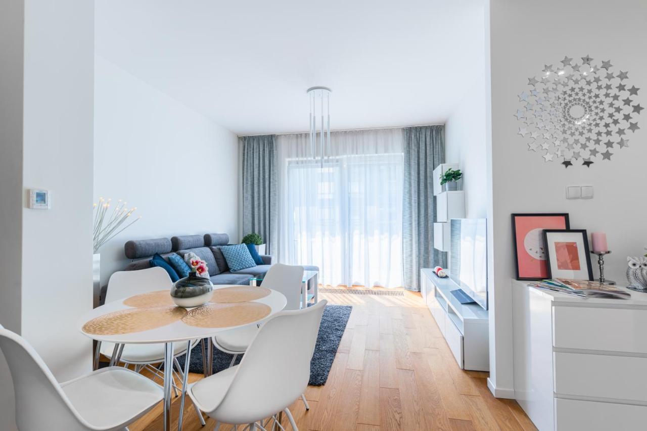 Apartamenty Homely Place Serce Poznania - Stary Rynek - Parking Стая снимка