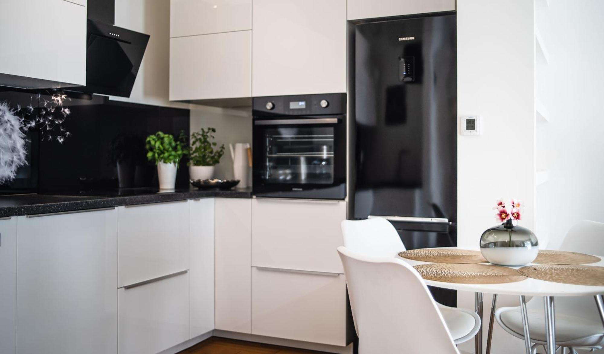 Apartamenty Homely Place Serce Poznania - Stary Rynek - Parking Стая снимка