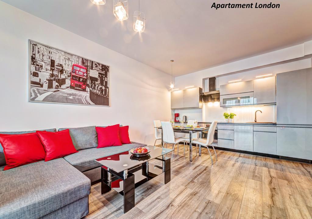 Apartamenty Homely Place Serce Poznania - Stary Rynek - Parking Екстериор снимка