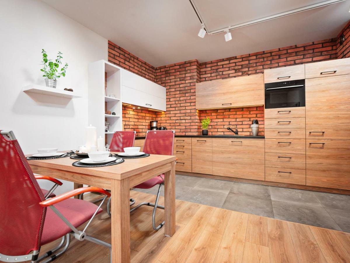 Apartamenty Homely Place Serce Poznania - Stary Rynek - Parking Екстериор снимка