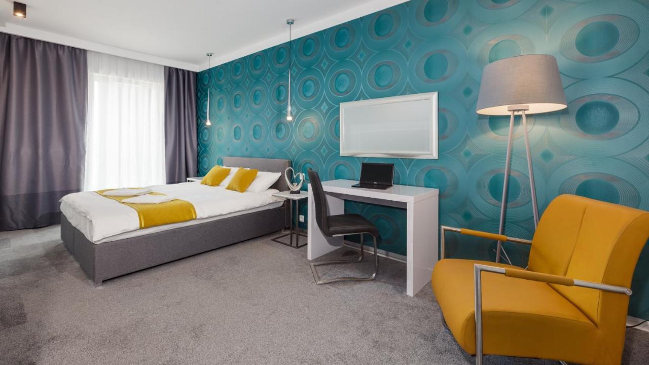 Apartamenty Homely Place Serce Poznania - Stary Rynek - Parking Стая снимка