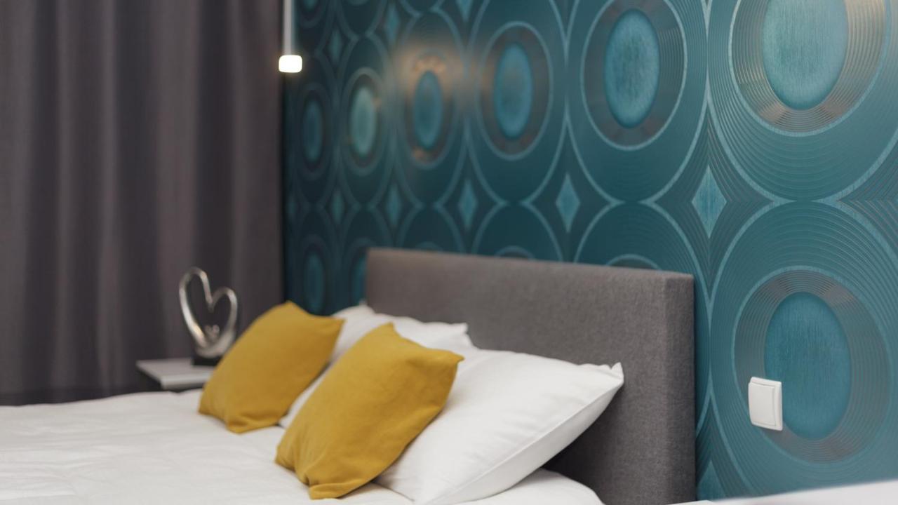 Apartamenty Homely Place Serce Poznania - Stary Rynek - Parking Стая снимка